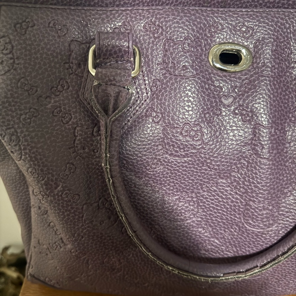 💜 Hello Kitty x Loungefly Embossed Purple Leather Tote Bag - Picture 3 of 16